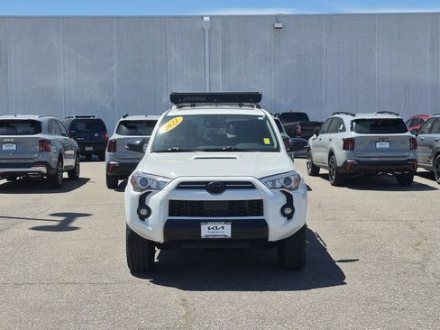 Used 2021 Toyota 4Runner Venture w/ Moonroof Package AWD/4WD image 3