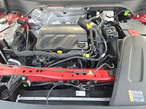 Used 2026 Chevrolet Trax RS w/ Sunroof Package FWD image 25