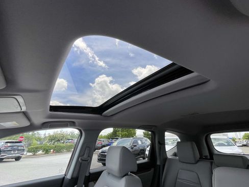 Used 2018 Honda CR-V Touring image 17