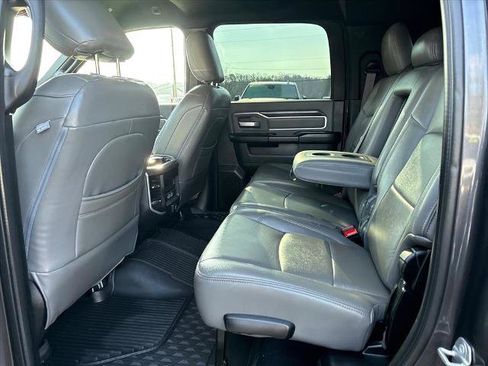 Used 2022 RAM 2500 Big Horn w/ Level C Equiment Group image 9