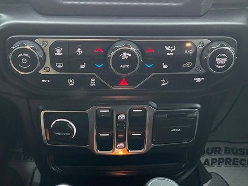 Used 2021 Jeep Wrangler Unlimited Sport image 13
