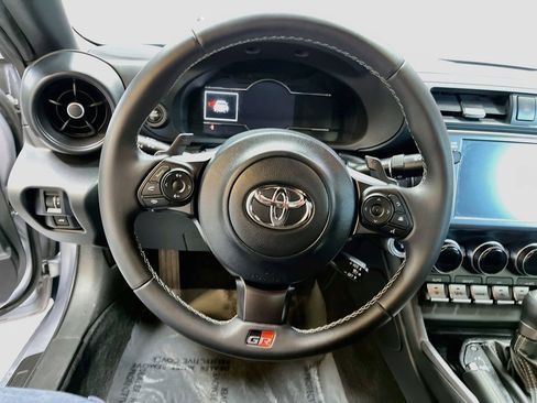 Used 2026 Toyota GR86 w/ ALL Weather Mat Package (TMS) RWD image 11