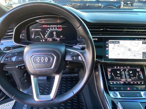 Used 2023 Audi Q8 Premium Plus w/ Premium Plus Package image 5