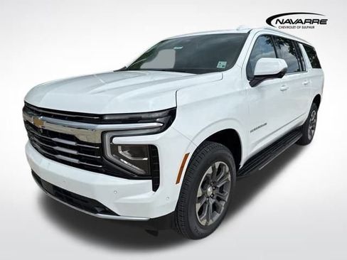 New 2025 Chevrolet Suburban LT w/ Comfort Package image 7