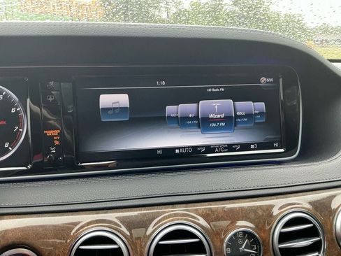 Used 2017 Mercedes-Benz S 550 Sedan image 17