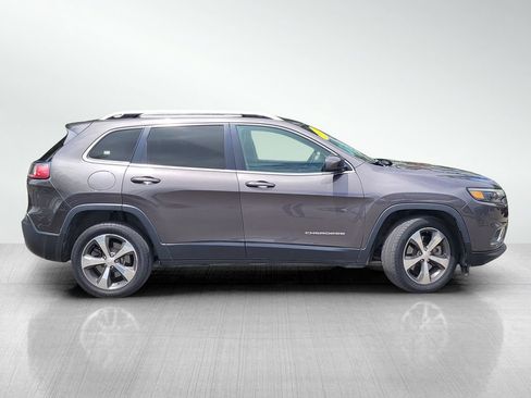 Used 2019 Jeep Cherokee Limited w/ Luxury Group FWD image 3