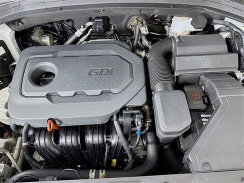 Used 2019 Hyundai Santa Fe SE image 31