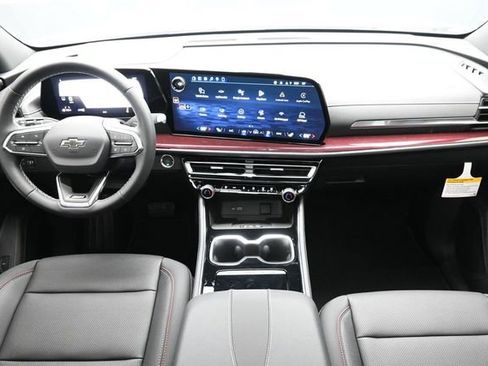 New 2026 Chevrolet Traverse Z71 w/ Driver Confidence Package AWD/4WD image 24