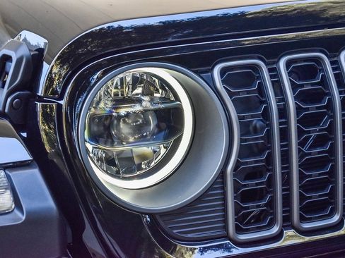 New 2026 Jeep Gladiator Mojave image 8