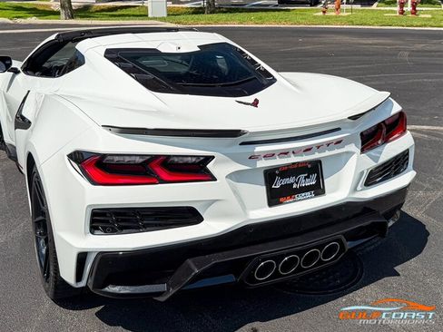 Used 2025 Chevrolet Corvette Z06 RWD image 52