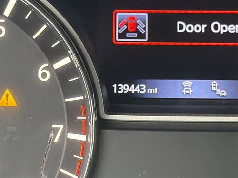 Used 2020 Nissan Pathfinder SL image 28