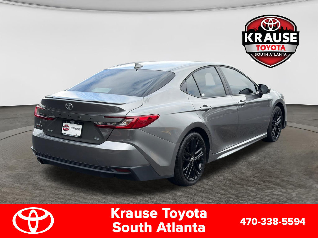 Used 2025 Toyota Camry SE FWD image 8