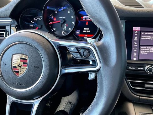Used 2019 Porsche Macan AWD/4WD image 22