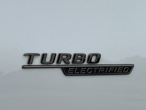 Used 2024 Mercedes-Benz C 43 AMG 4MATIC Sedan image 12