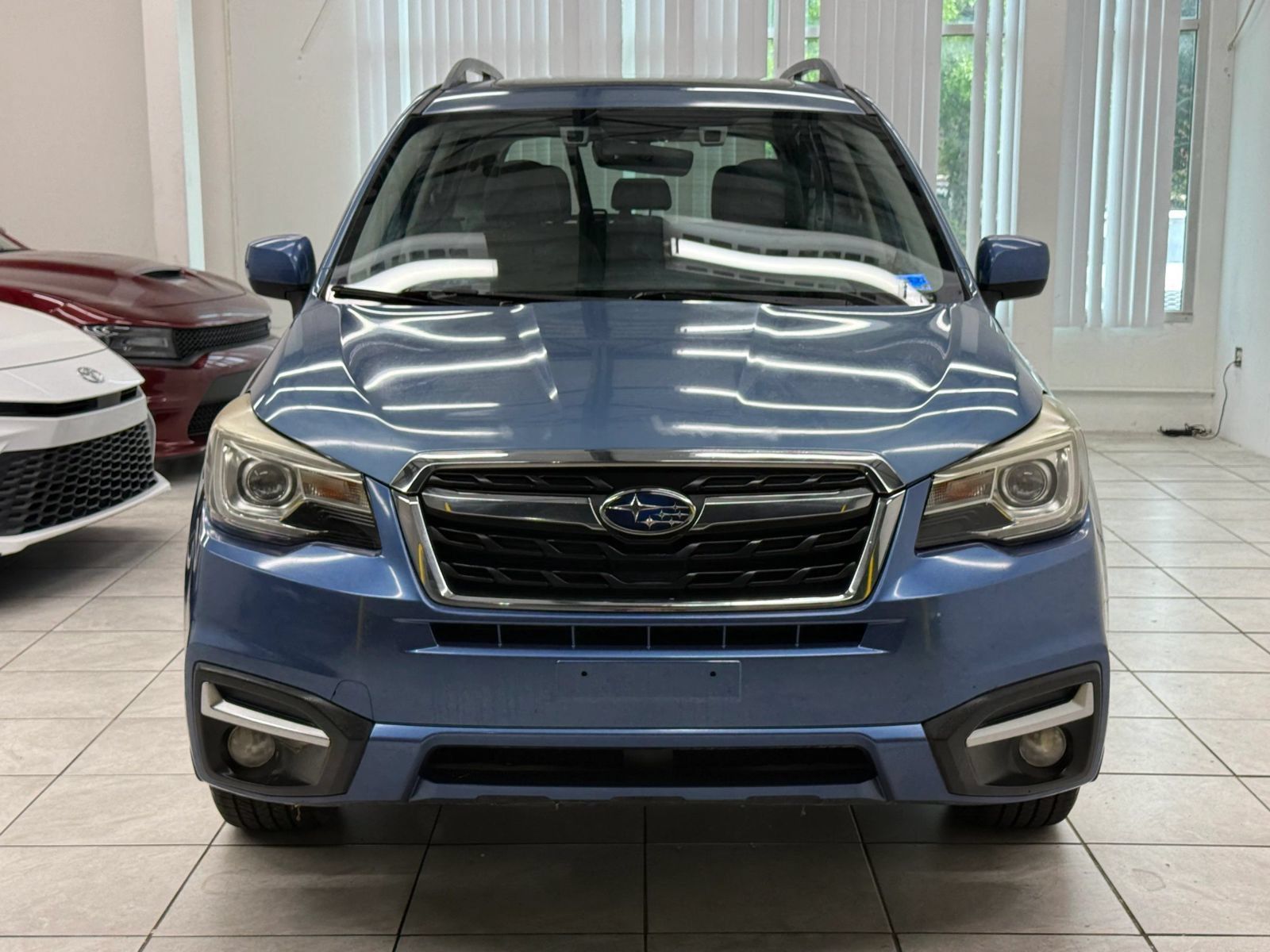 Used 2017 Subaru Forester 2.5i Limited AWD/4WD image 2