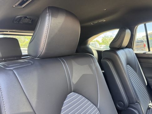 Used 2023 Toyota Highlander XSE AWD/4WD image 28