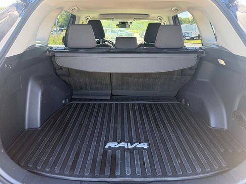 Used 2024 Toyota RAV4 XLE w/ Convenience Package AWD/4WD image 9