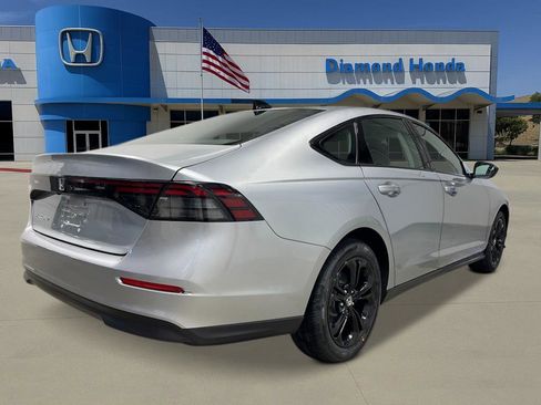 New 2025 Honda Accord SE image 6