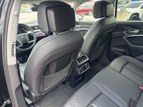 Used 2021 Audi e-tron Premium w/ Towing Package AWD/4WD image 24