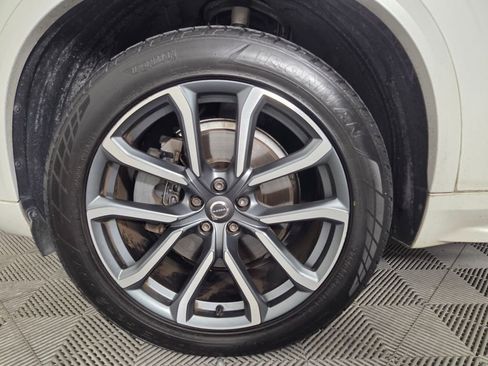 Used 2019 Volvo XC90 T6 Momentum w/ Protection Package Premier AWD/4WD image 8