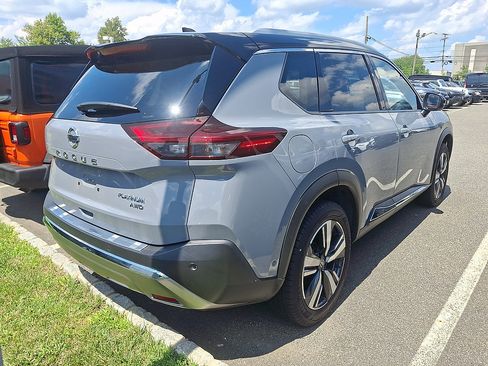 Used 2021 Nissan Rogue Platinum AWD/4WD image 4