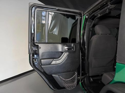 Used 2016 Jeep Wrangler Unlimited Sport w/ Quick Order Package 23S AWD/4WD image 12
