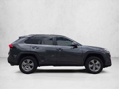 Used 2025 Toyota RAV4 XLE w/ Convenience Package AWD/4WD image 4