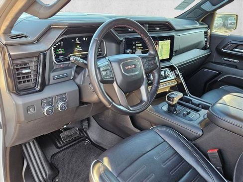 Used 2023 GMC Sierra 1500 AT4X AWD/4WD image 10