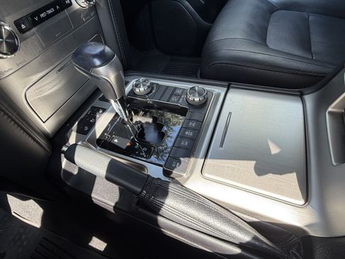 Used 2021 Toyota Land Cruiser Heritage Edition AWD/4WD image 28