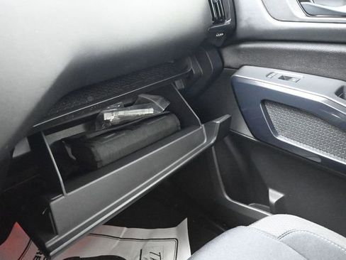 Used 2024 Nissan Pathfinder SV w/ Black Appearance Package image 30