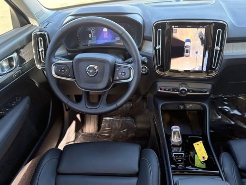 New 2026 Volvo XC40 B5 Ultra w/ Protection Package Premier image 11