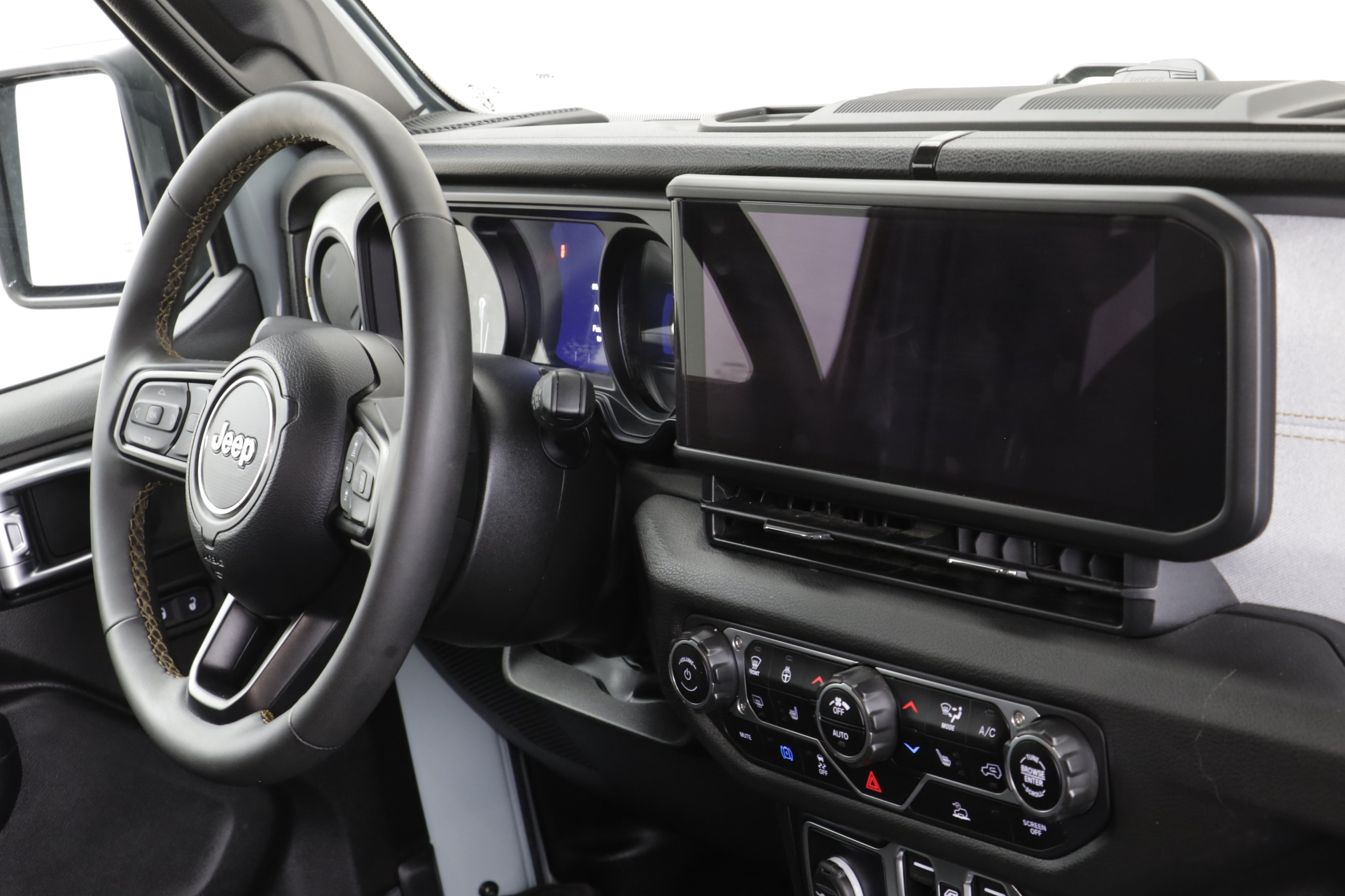 Used 2024 Jeep Wrangler Unlimited AWD/4WD image 24