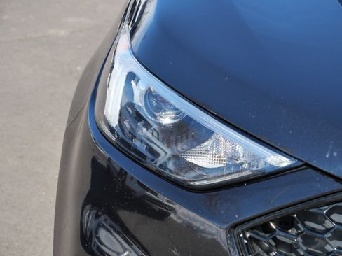 Used 2020 Ford Edge ST image 16