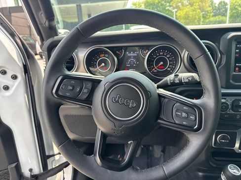 Used 2023 Jeep Wrangler Sport AWD/4WD image 14