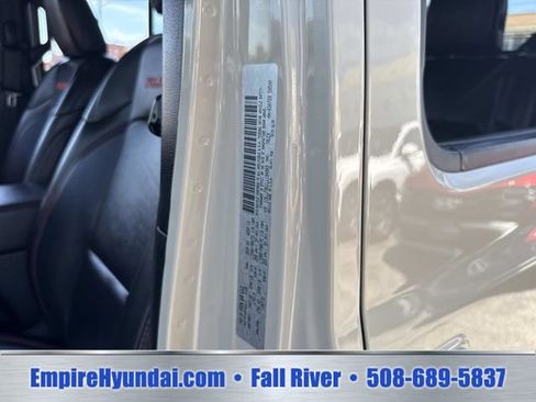 Used 2020 Jeep Gladiator Rubicon AWD/4WD image 18