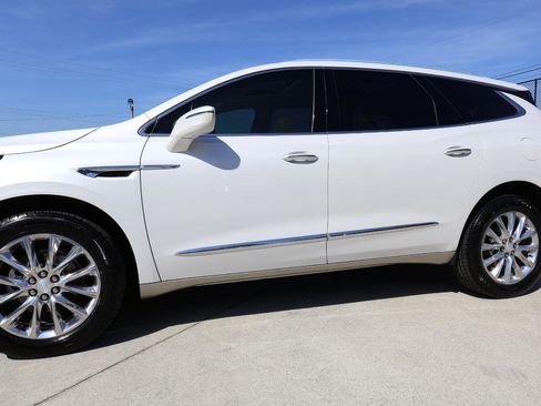 Used 2019 Buick Enclave Premium w/ Experience Buick Package FWD image 34