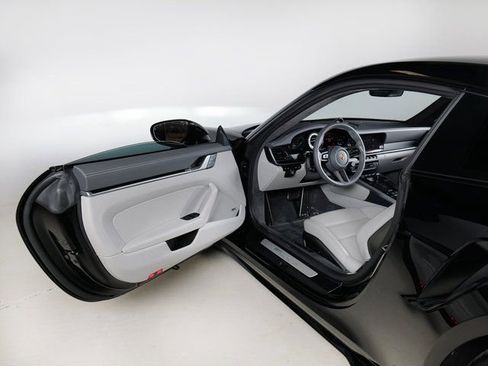Certified 2025 Porsche 911 Turbo S AWD/4WD image 26