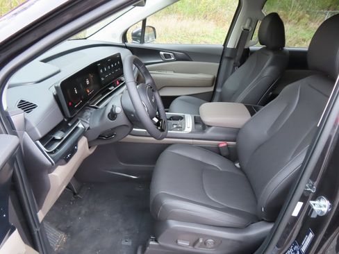 New 2026 Kia Carnival image 22