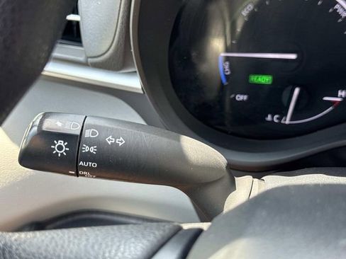 Used 2022 Toyota Sienna LE w/ LE Plus Package AWD/4WD image 20