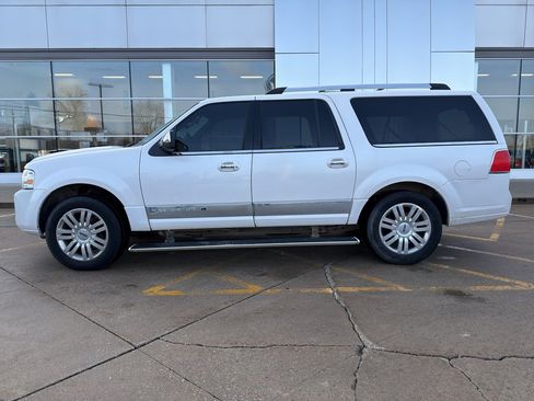 Used 2013 Lincoln Navigator L 4WD w/ HD Trailer Tow Pkg image 2