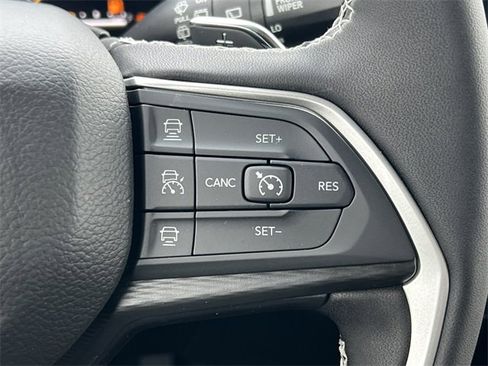 New 2025 Jeep Grand Cherokee L Laredo w/ Luxury Tech Group I image 22