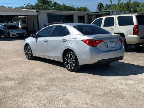 Used 2019 Toyota Corolla SE FWD image 5