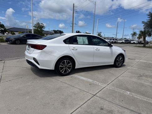 Certified 2023 Kia Forte LXS w/ LXS Technology Package FWD image 4