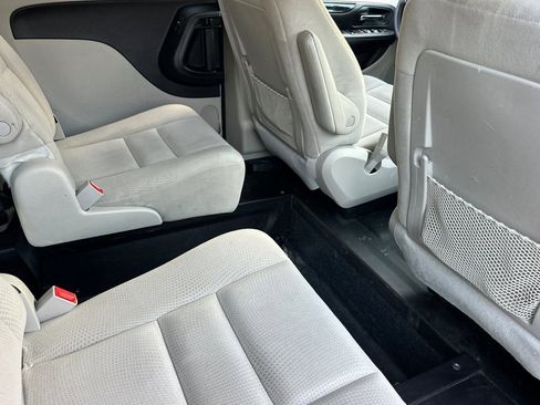 Used 2017 Dodge Grand Caravan SE w/ Power Window Group image 30