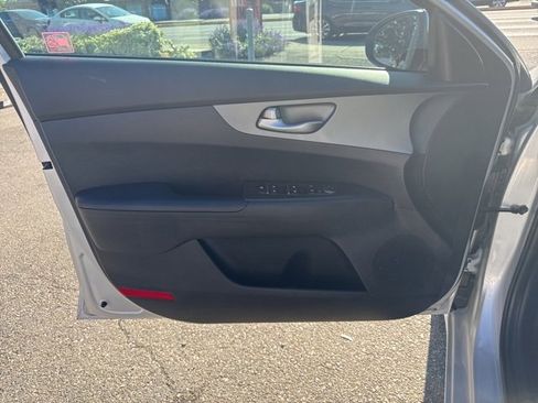 Used 2021 Kia Forte LXS image 13