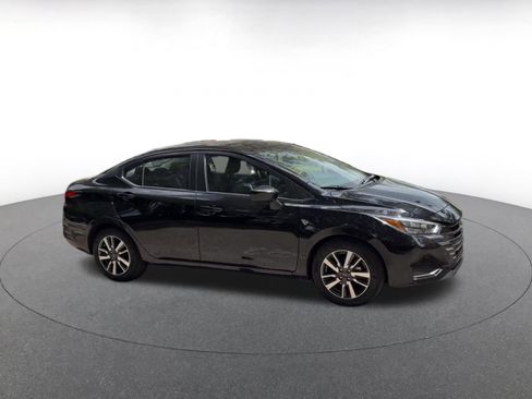 Used 2025 Nissan Versa SV FWD image 2