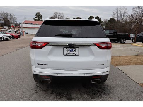 Used 2019 Chevrolet Traverse Premier w/ LPO, Blackout Package image 5