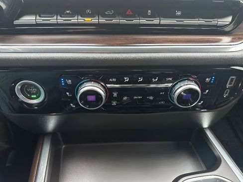 Used 2022 GMC Sierra 1500 SLT w/ SLT Convenience Package image 25