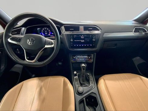 Used 2023 Volkswagen Tiguan SE AWD/4WD image 7