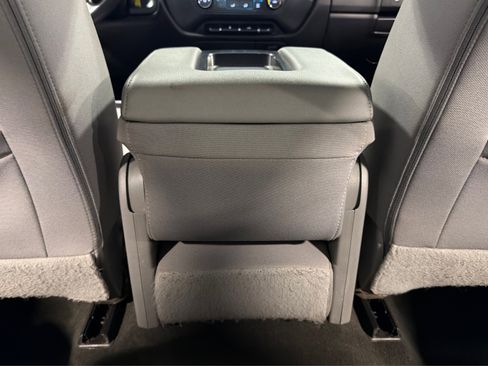 Used 2018 Chevrolet Silverado 1500 Custom w/ Custom Value Package AWD/4WD image 36